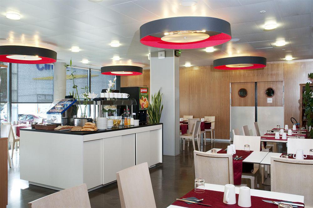 Holiday Inn Express Saint-Nazaire By Ihg Étterem fotó